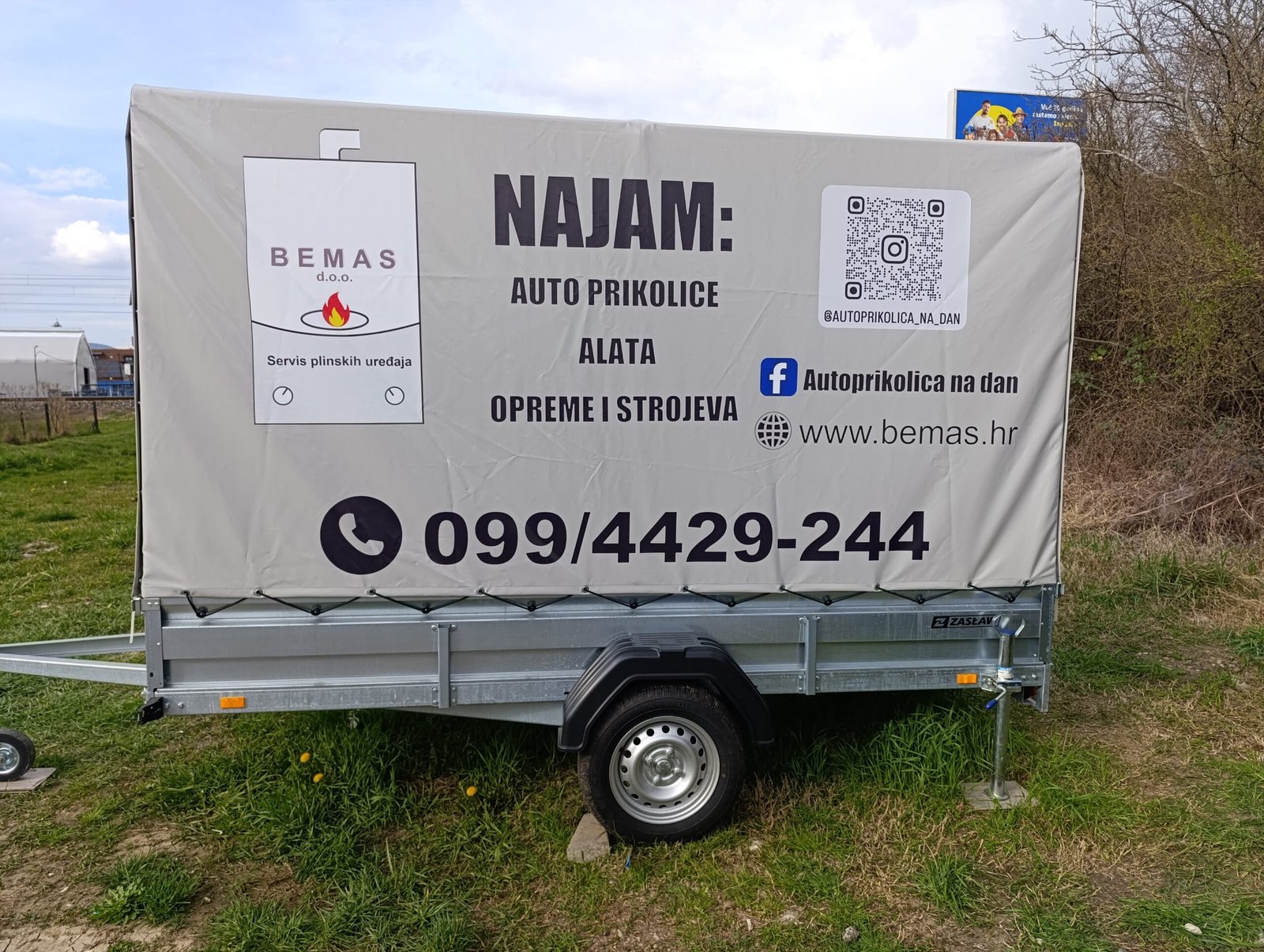 Najam lake auto prikolice sa ceradom
