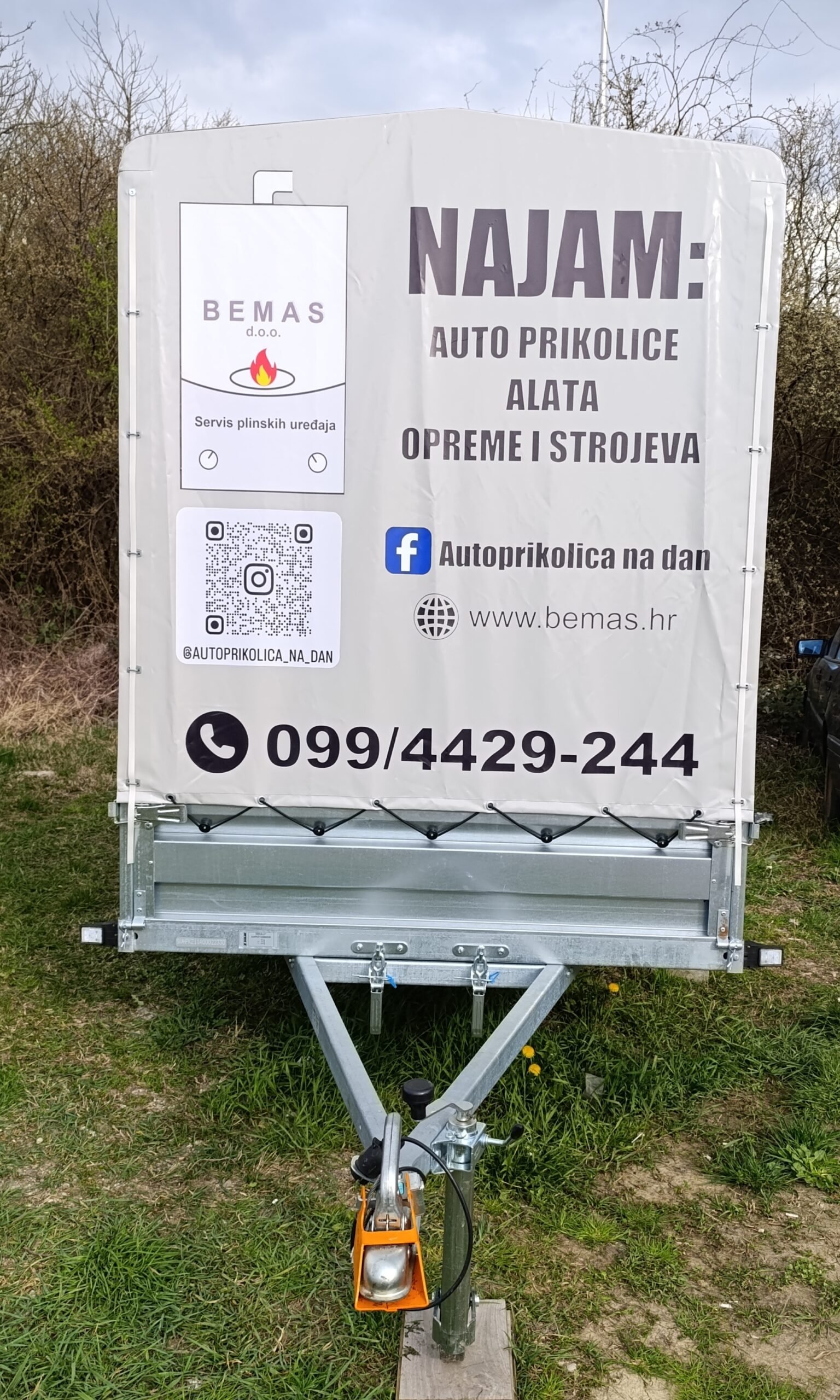 Najam lake auto prikolice sa ceradom